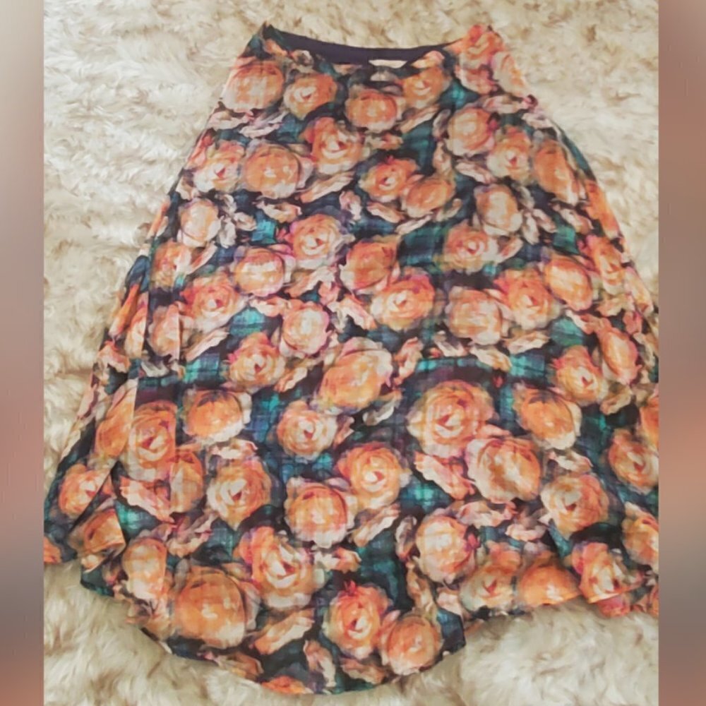 Maxi Floral Multi Color Flare Skirt.🌴